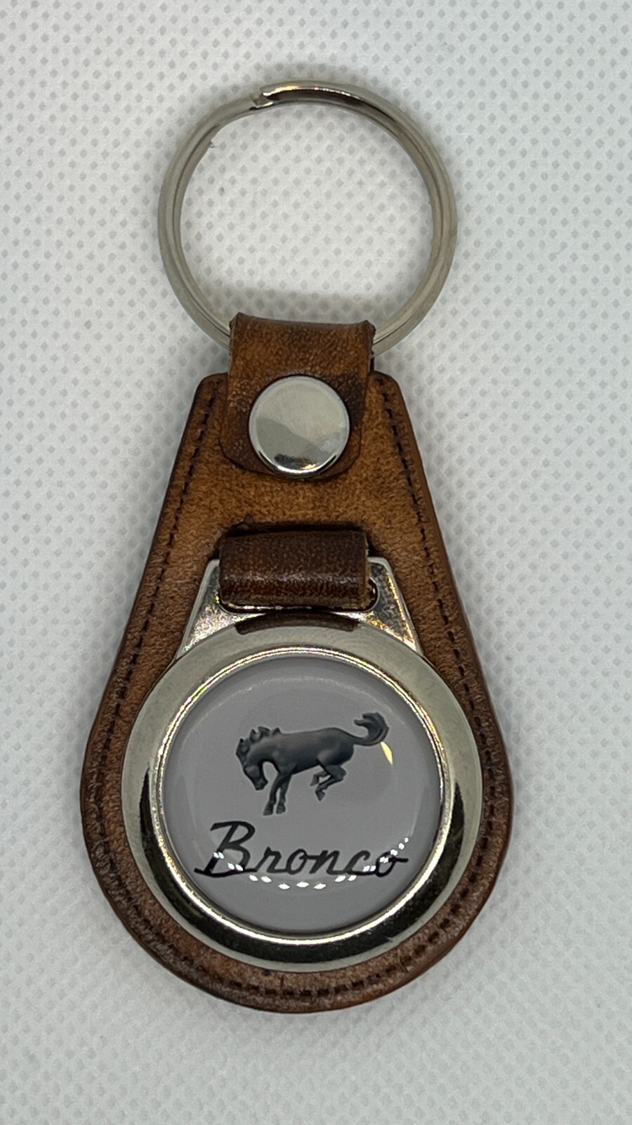 TAN High Quality 100% leather RETRO KEYCHAIN FOR A BRONCO