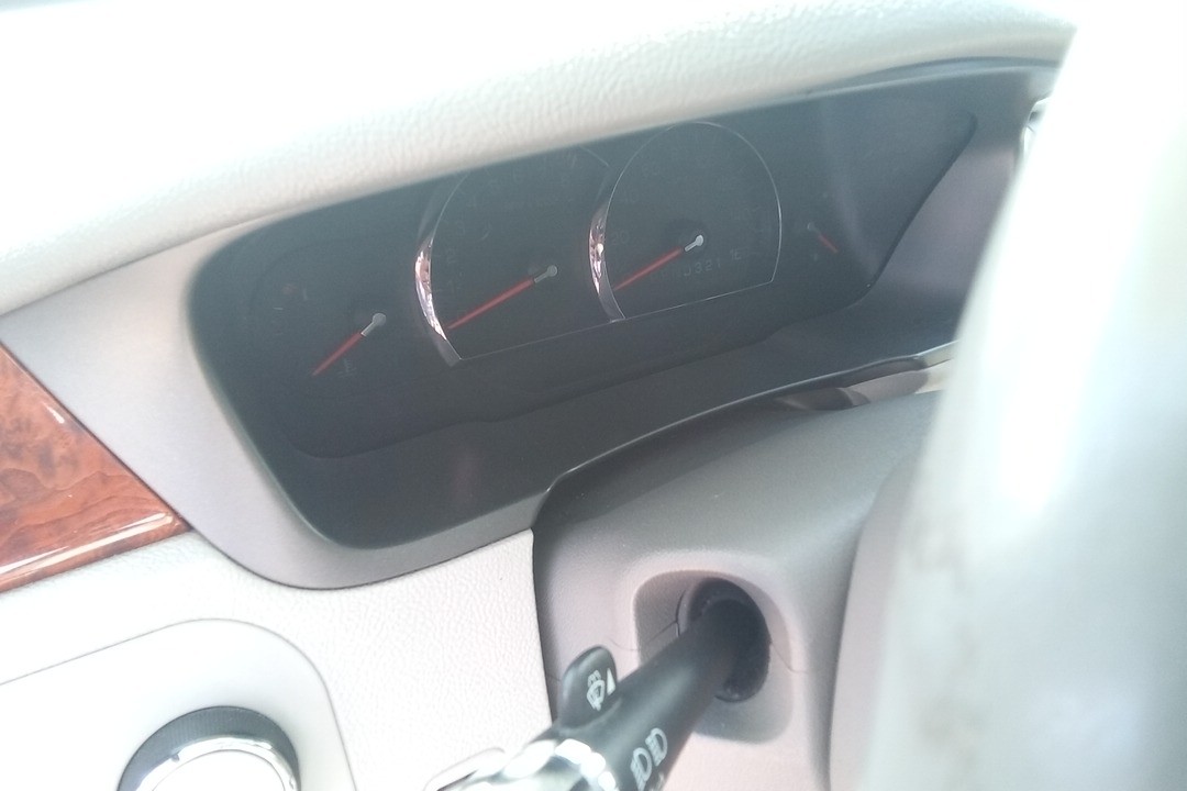 2007 DTS OE Speedometer Gauge Cluster 120K Miles Cadillac