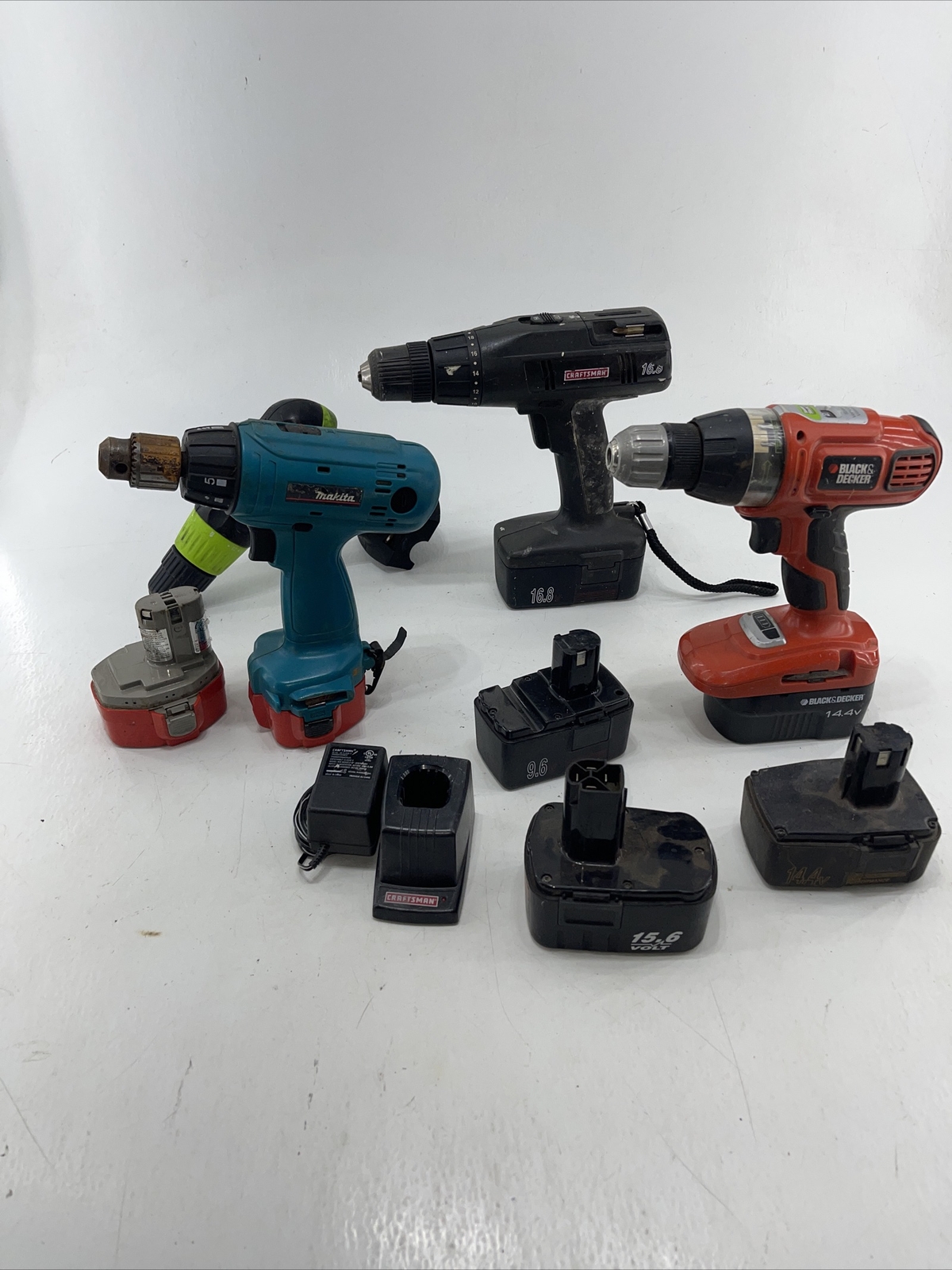 Lot of 4 Cordless Drills Craftsman/B&D/ Makita￼batteries Charger Untested AS-IS