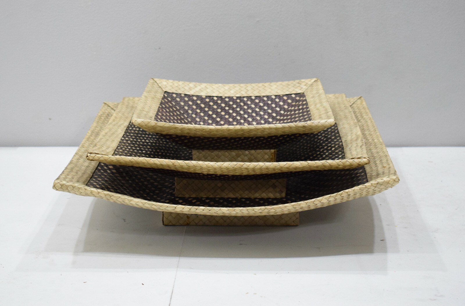 Baskets Indonesian Brown/White Stacking Trays