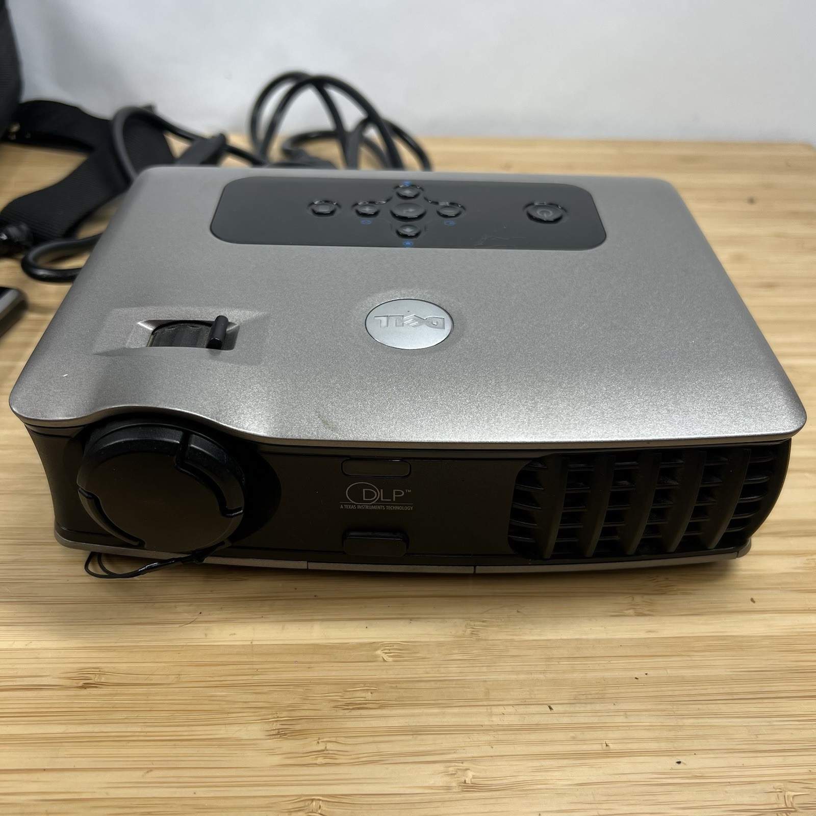 Dell 3400MP DLP Multimedia Projector w/ Remote Case Cables Tested Working
