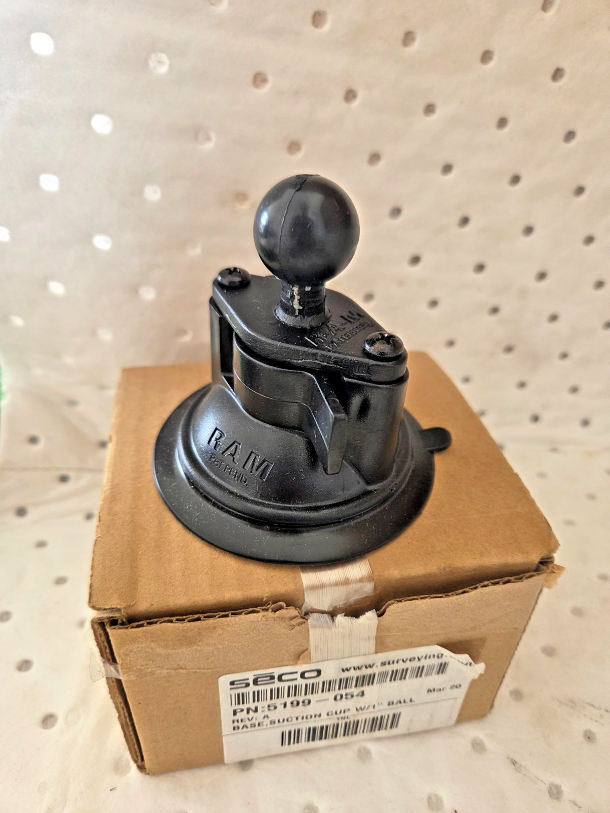 SECO Base Suction Cup with 1" Ball P/N 5199-054/ Ram Mount RPR-271S