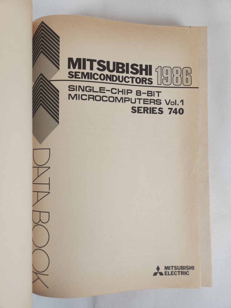 Mitsubishi Semiconductors 1986 2-Vol Single-Chip 8-Bit Microcomputers Series 740