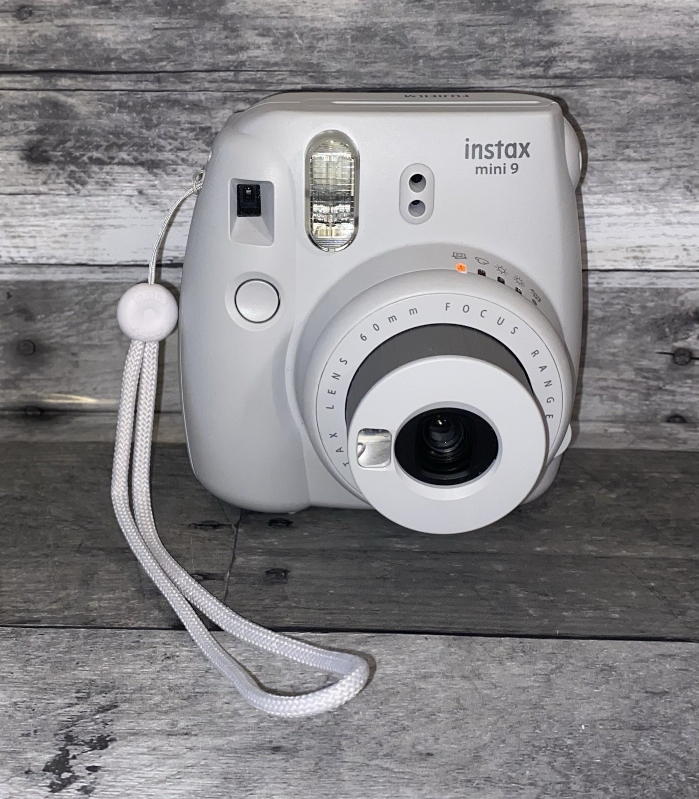 Fujifilm Instax Mini 9 Instant Film Camera Ice White ~ Tested And Working