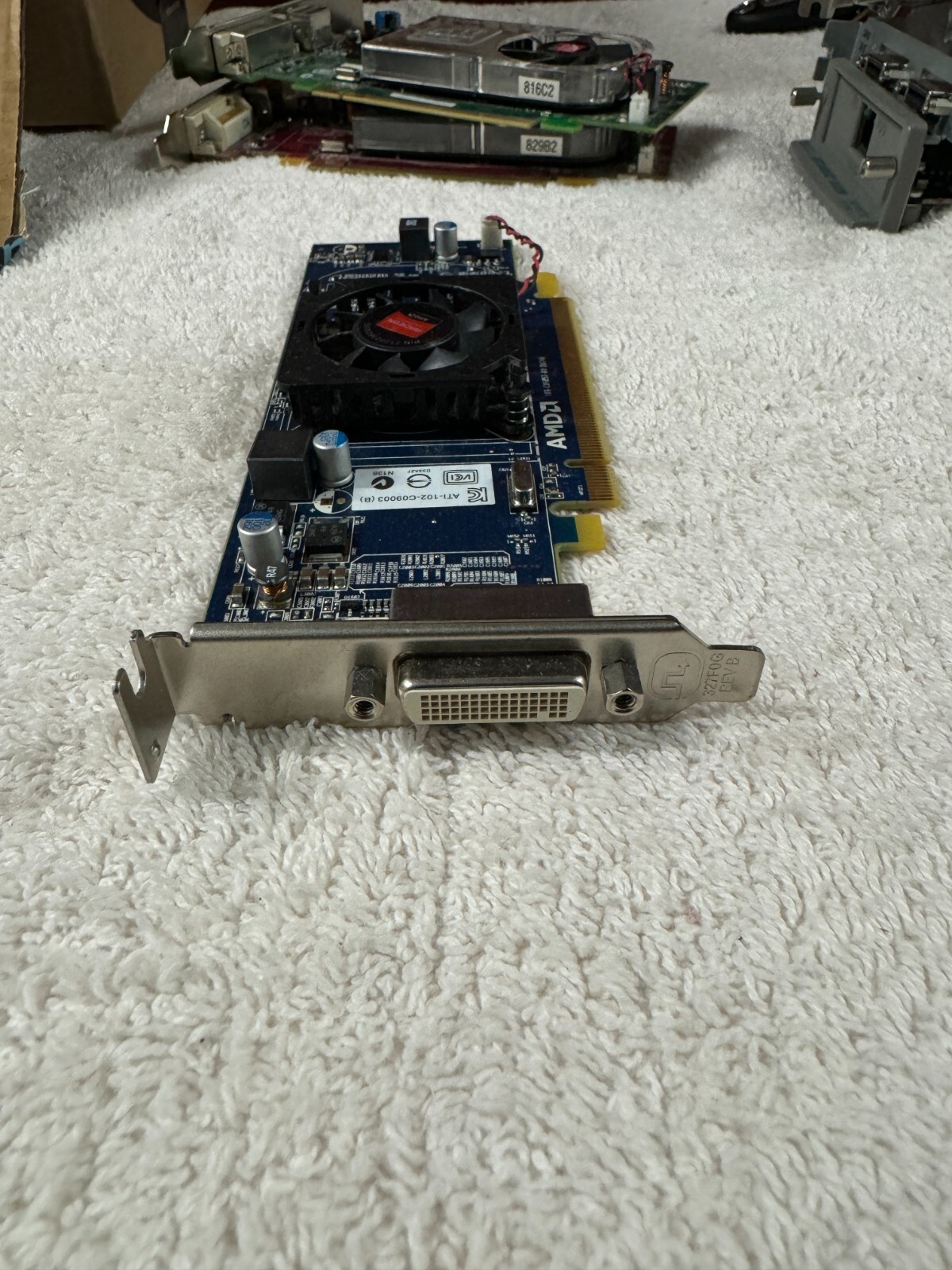 Radeon ATI-102-C09003(B) AMD 512 MB HD Video Card PCIe High Profile
