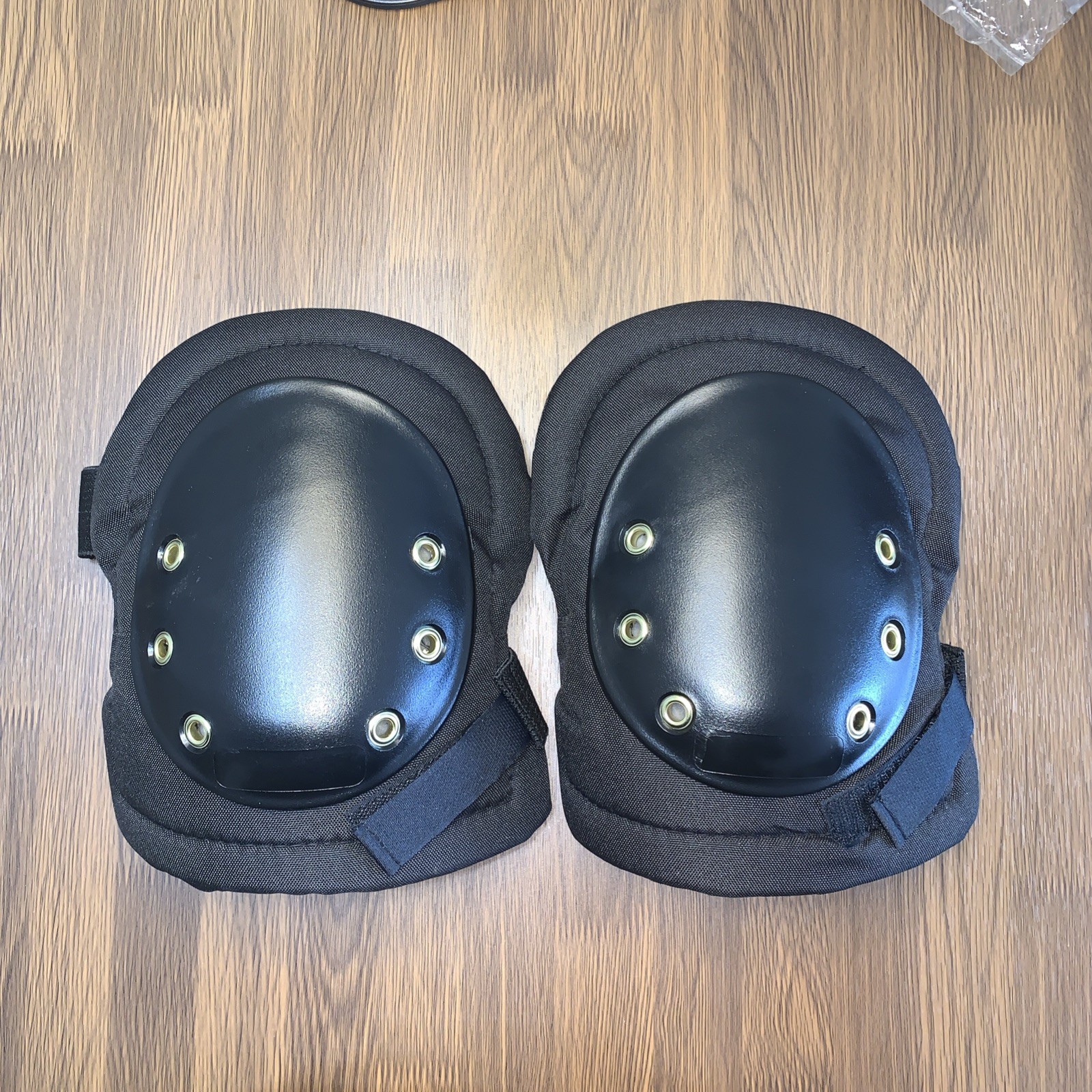 Body Guard Black Nylon Heavy Duty Long Cap/Non-Slip Knee Pad Pair