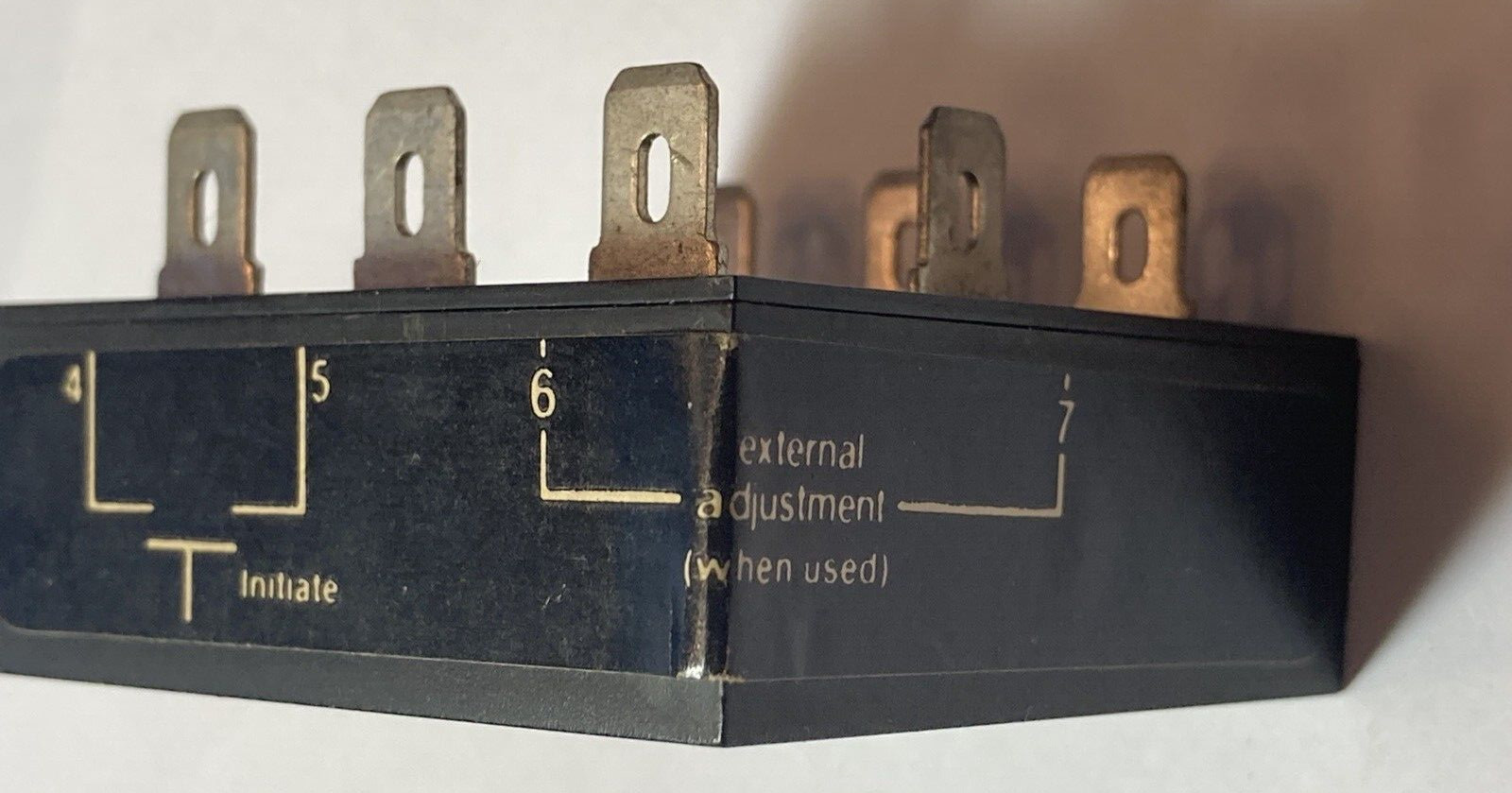 SSAC TSS422 SOLID STATE SINGLE SHOT TIMER 120VAC EXT. ADJUSTABLE 0.05-60S, 2"X2"