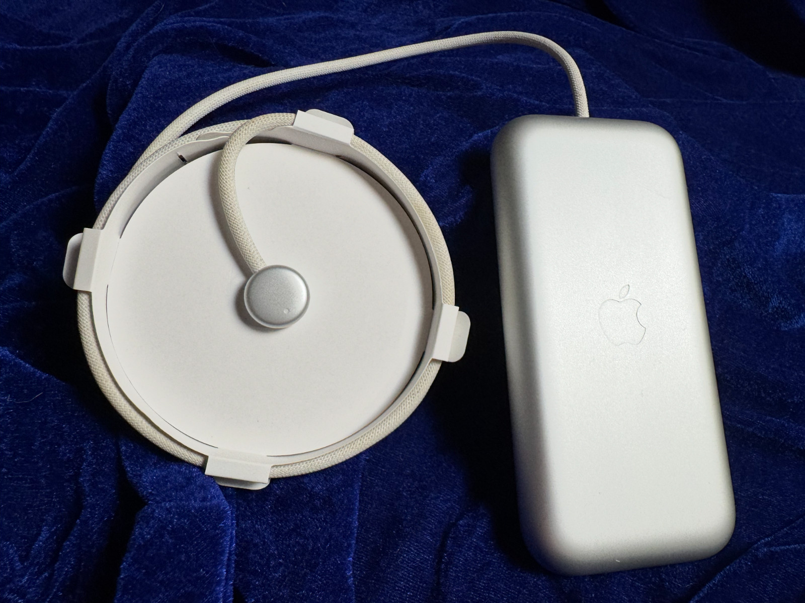 APPLE VISION PRO 1TB MQLA3LL/A – COMPLETE PACKAGE – HONEST CONDITION
