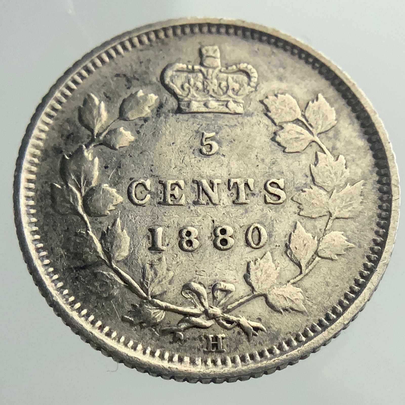 1880 H Obverse 3 Canada Small Five Cent Victoria Circulated 5 Silver Coin NGS042