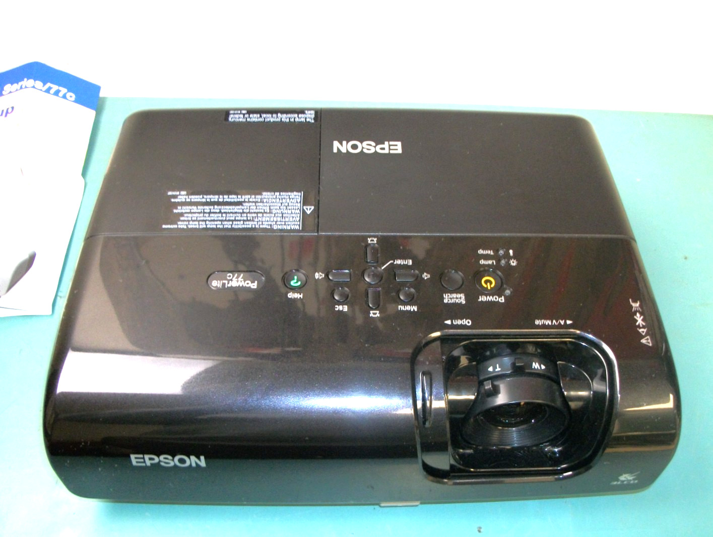EPSON EMP-X5 PowerLite 77C LCD Presentation Projector w/Case & Cords Shown
