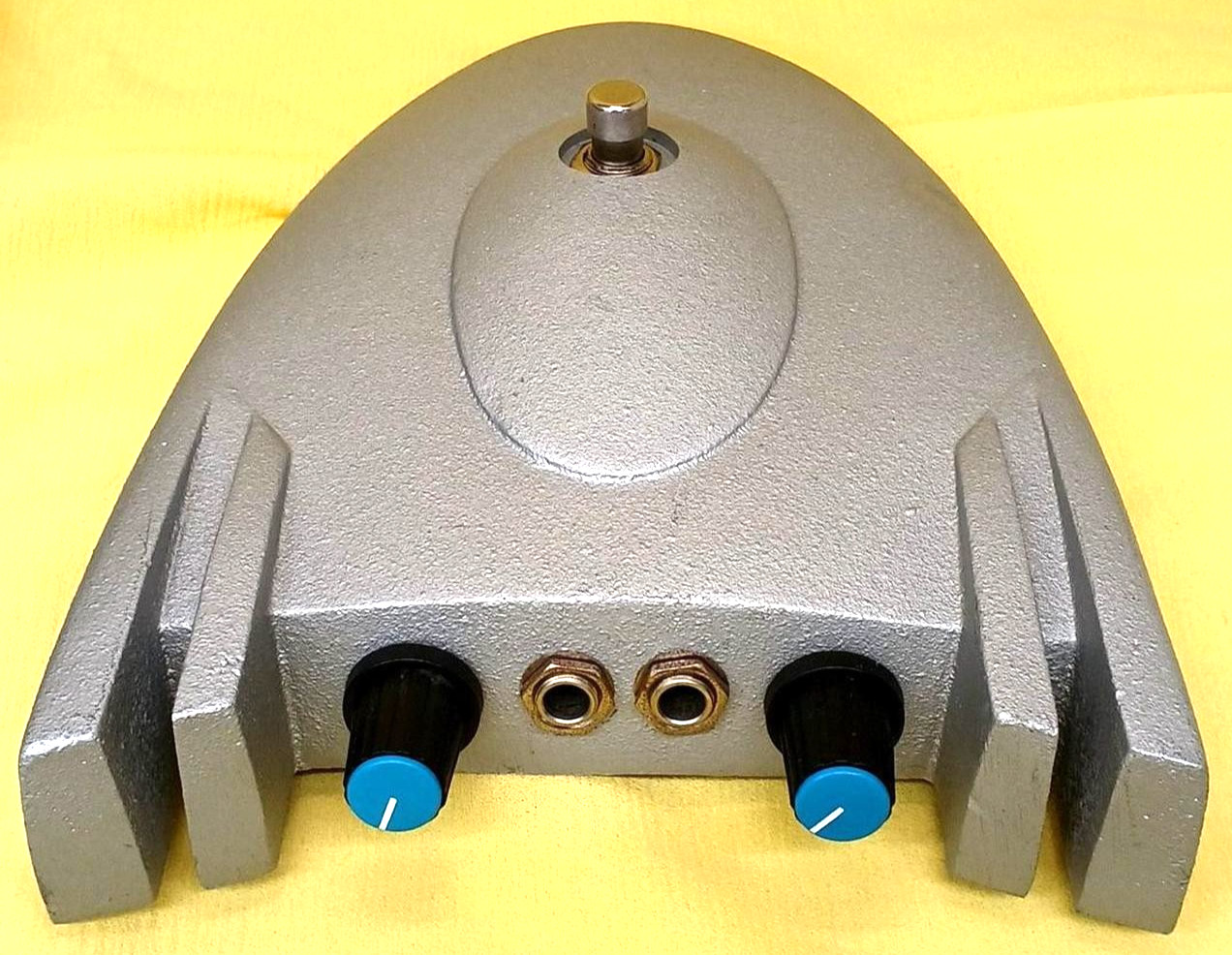 Roger Mayer Rocket FX Classic Fuzz Guitar Effect Pedal Silver