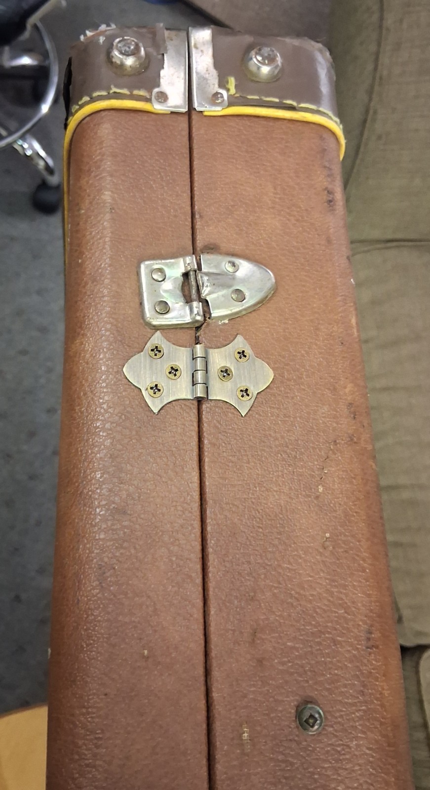 1989 Gibson Explorer Hard Case Brown
