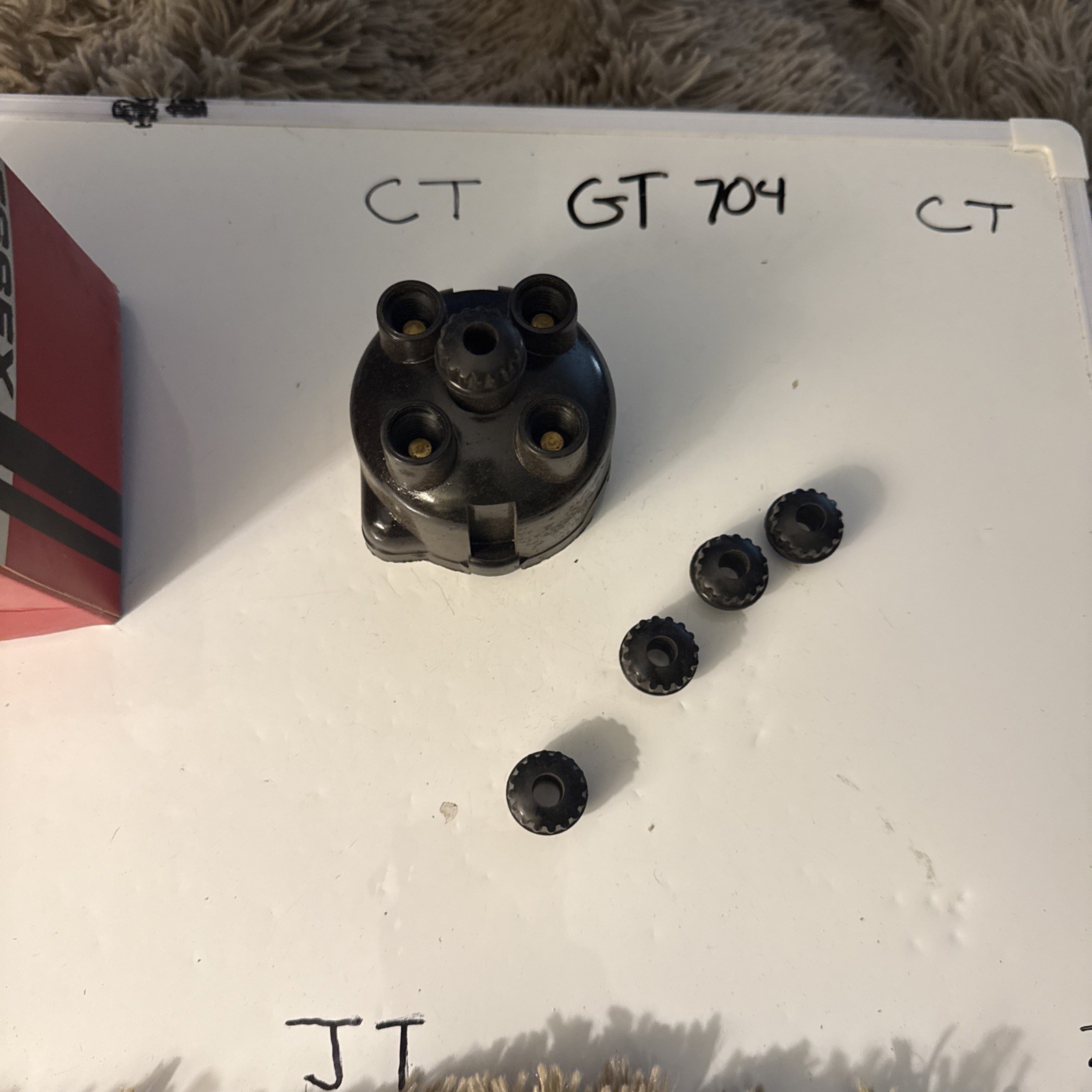 (1) Essex Distributor Cap 7-215 Nos OEM Sold Individually