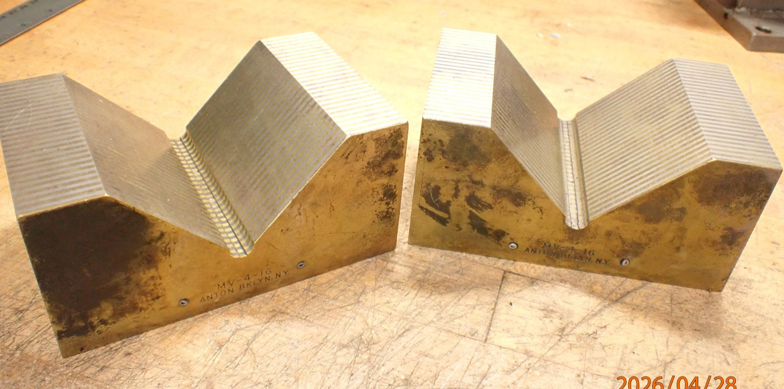OLDER ANTON MAGNETIC TRANSFER V-BLOCKS SURFACE GRINDING MACHINIST TOOLING