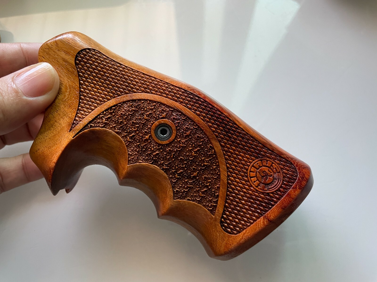 Cool Hardwood Grip for New Taurus Medium/Large Fame   .357 6 Shot Handmade grip