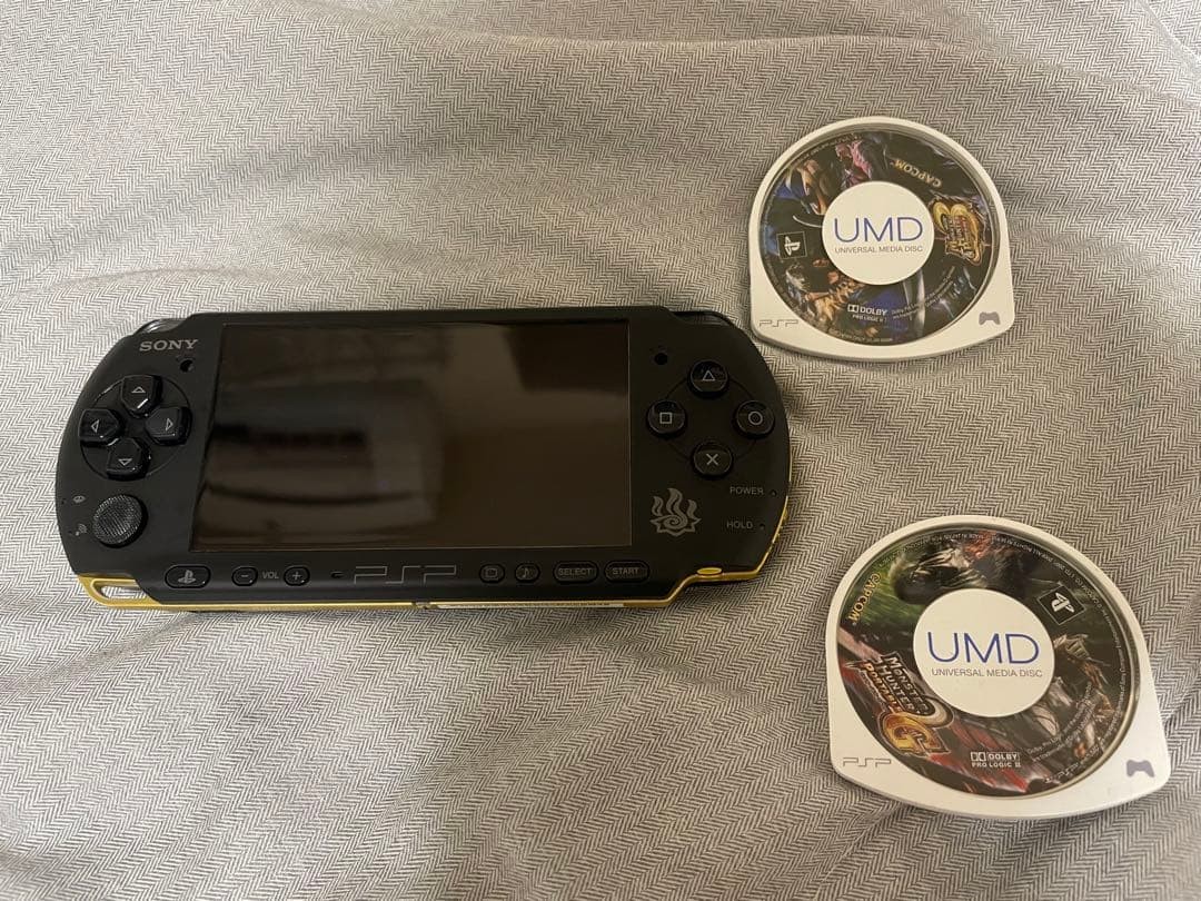 PSP Monster Hunter 3rd Model with Charger & Software, Excellent Condition