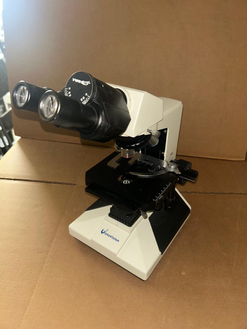 VWR VistaVision Jenco L2000 Binocular Microscope With 100 40 10 and 4 Objectives