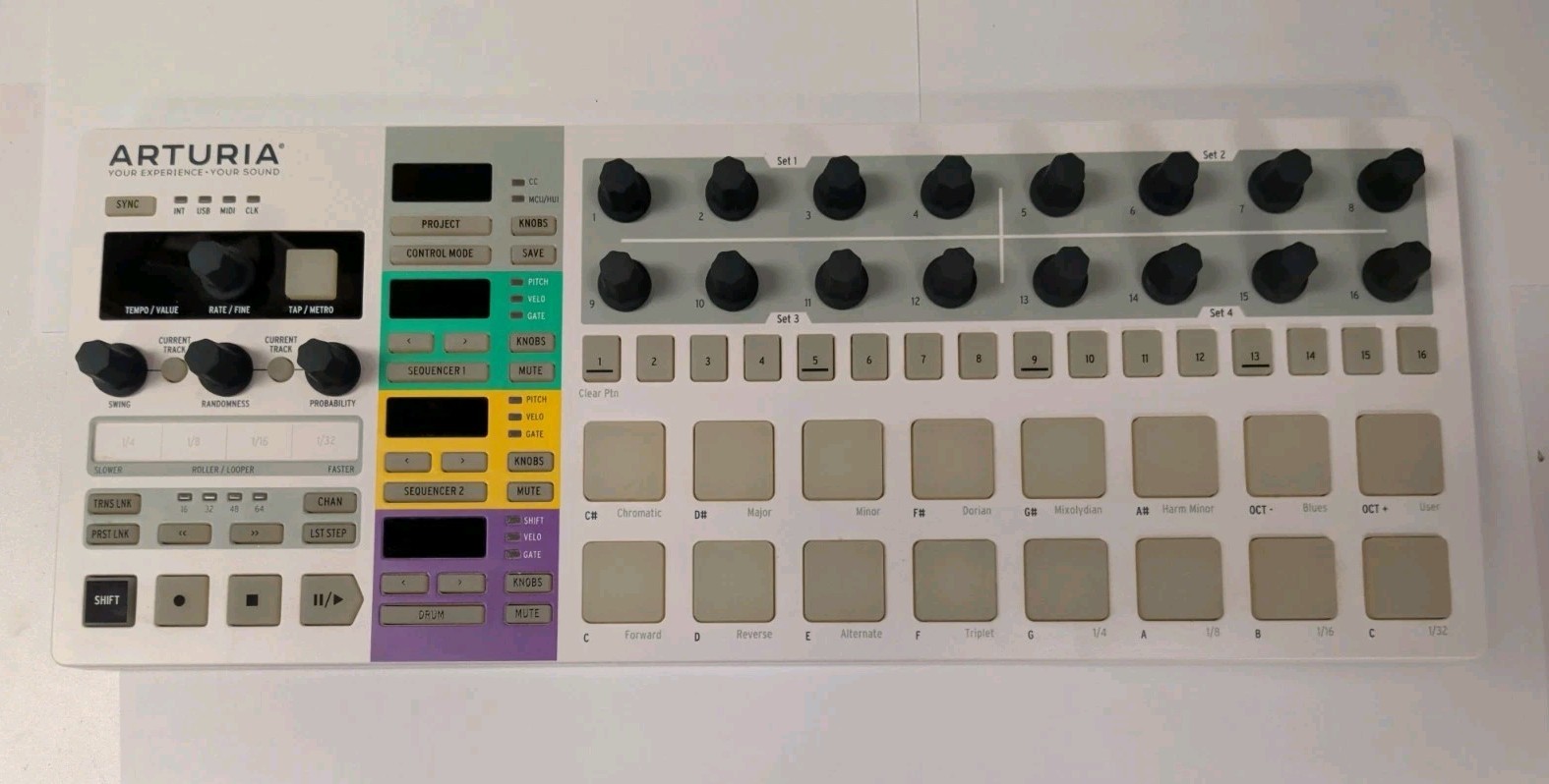 Arturia BeatStep Pro Controller Sequencer White w/ Original Box MIDI USB CV Gate