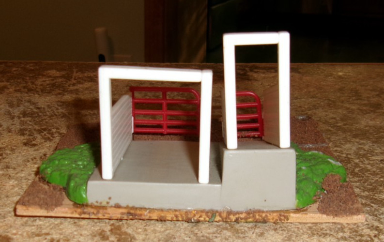 1/64 unbranded livestock loading chutes in good shape used