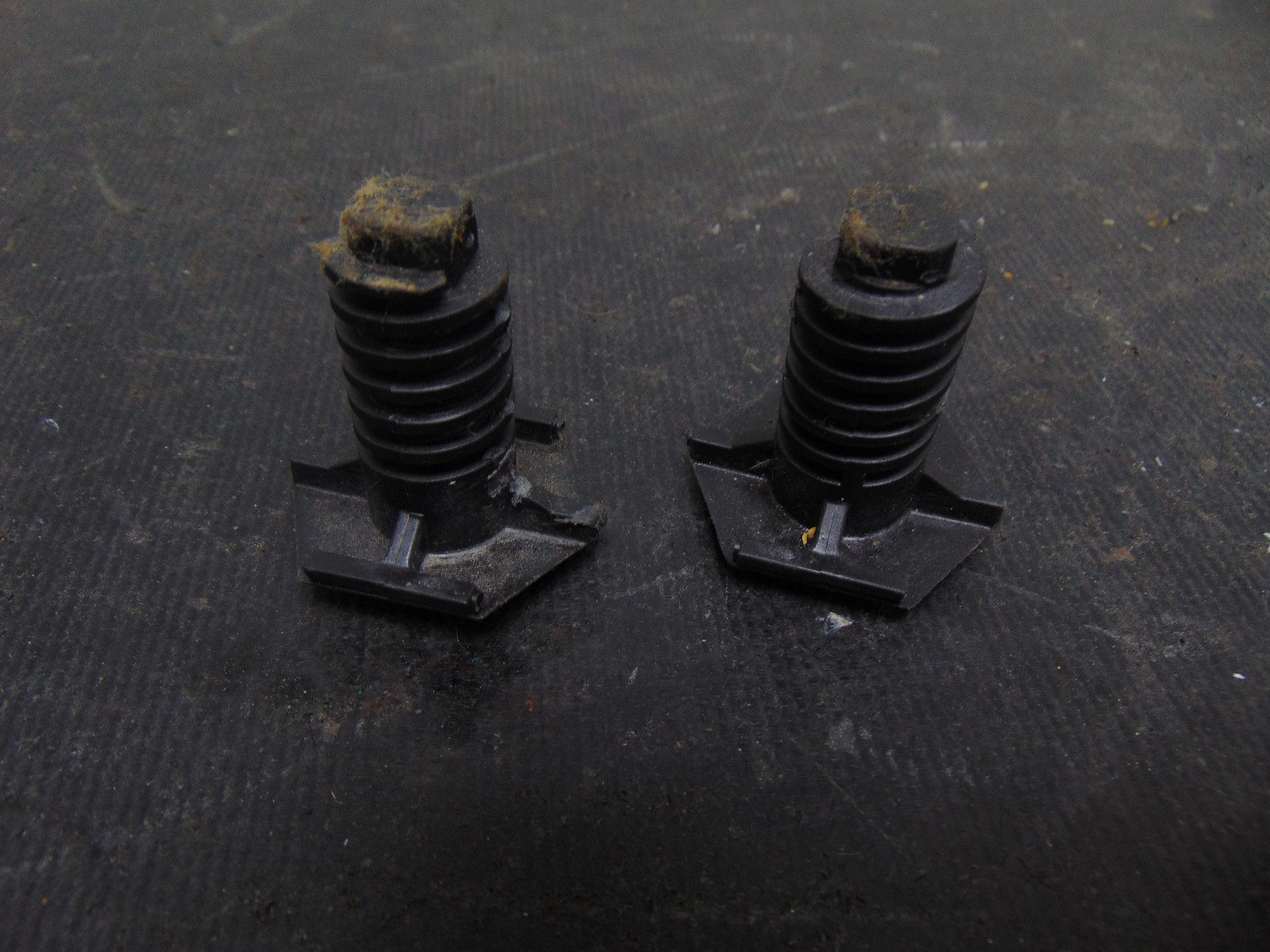 GE Range JBS160DM5BB Leveling Legs Qty 2 WB02K10182