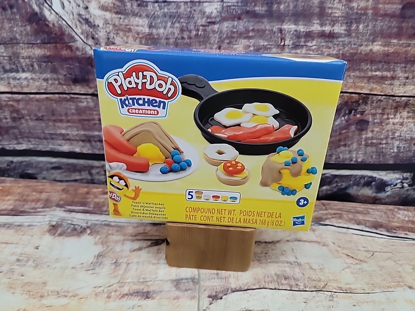 NEW Play Doh Kitchen Creations Toast ‘N Waffles Set 5 Pan Bacon Eggs
