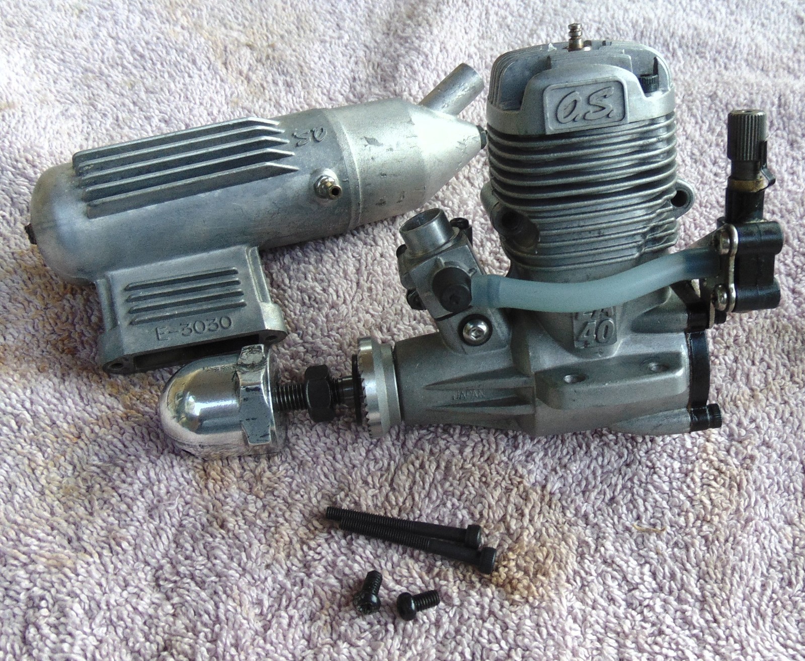 OS LA 40 RC Model Airplane Engine, cleaned, ex compression