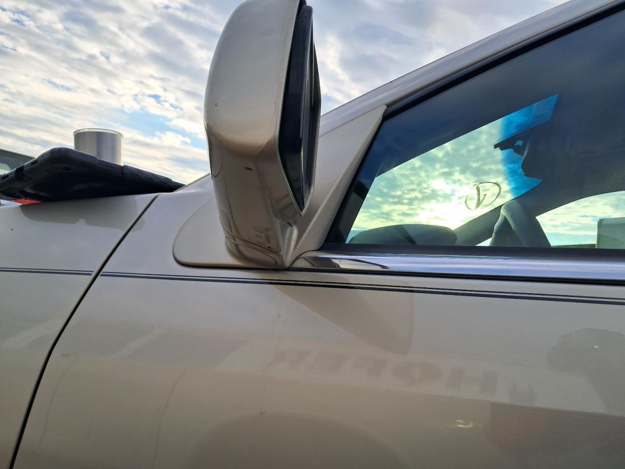 SRX 2008 Glove Box 4775038