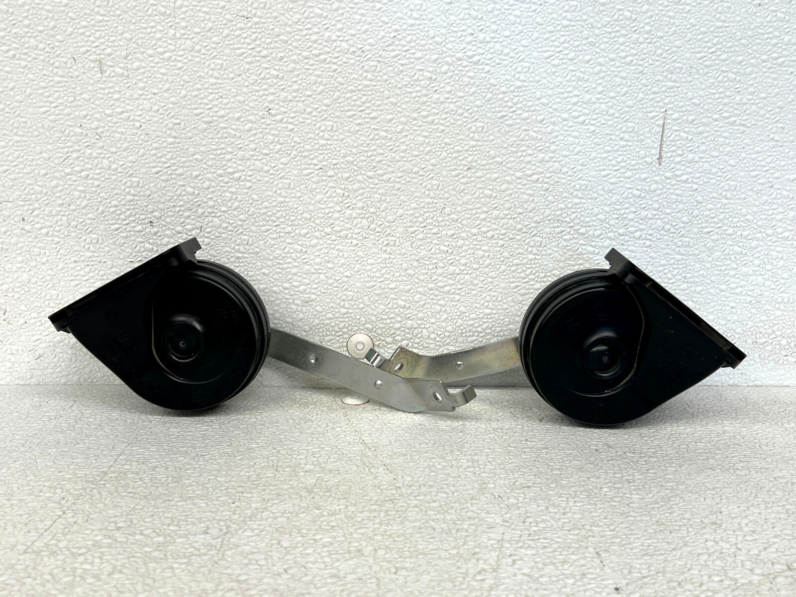 ⭐2018-2020 BUICK REGAL HIGH & LOW PITCH TONE SIGNAL HORN SET ASSY OEM LOT2591