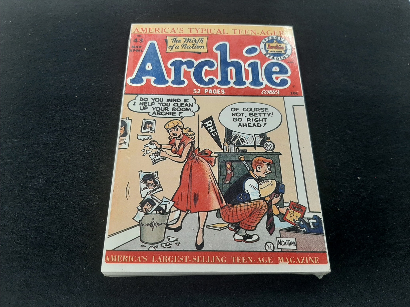 25-Archie Comics March 1950 Full Cover Comic Unused Postcards 1986 Shelf UP2