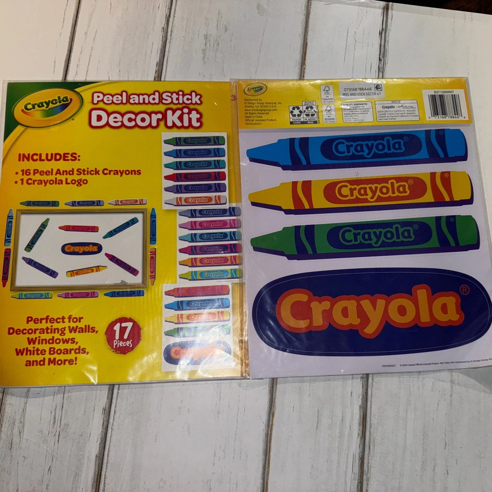 Crayola Brand Peel and Stick Classroom Décor Kit 17 Pieces Teacher