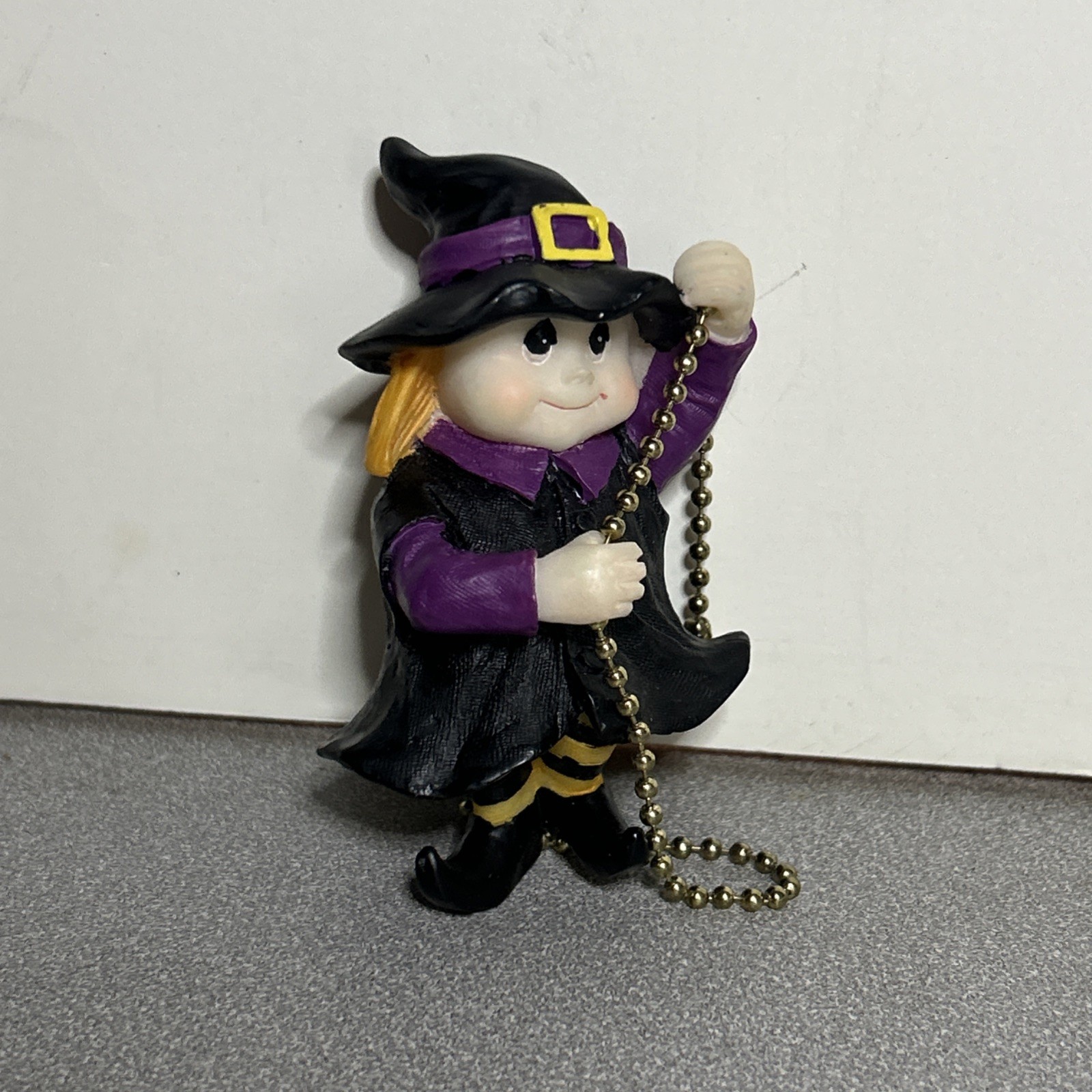 Holiday Characters & Other Ceiling Fan Pull Gold Chain Decor 8" *CHOICE VOL DISC