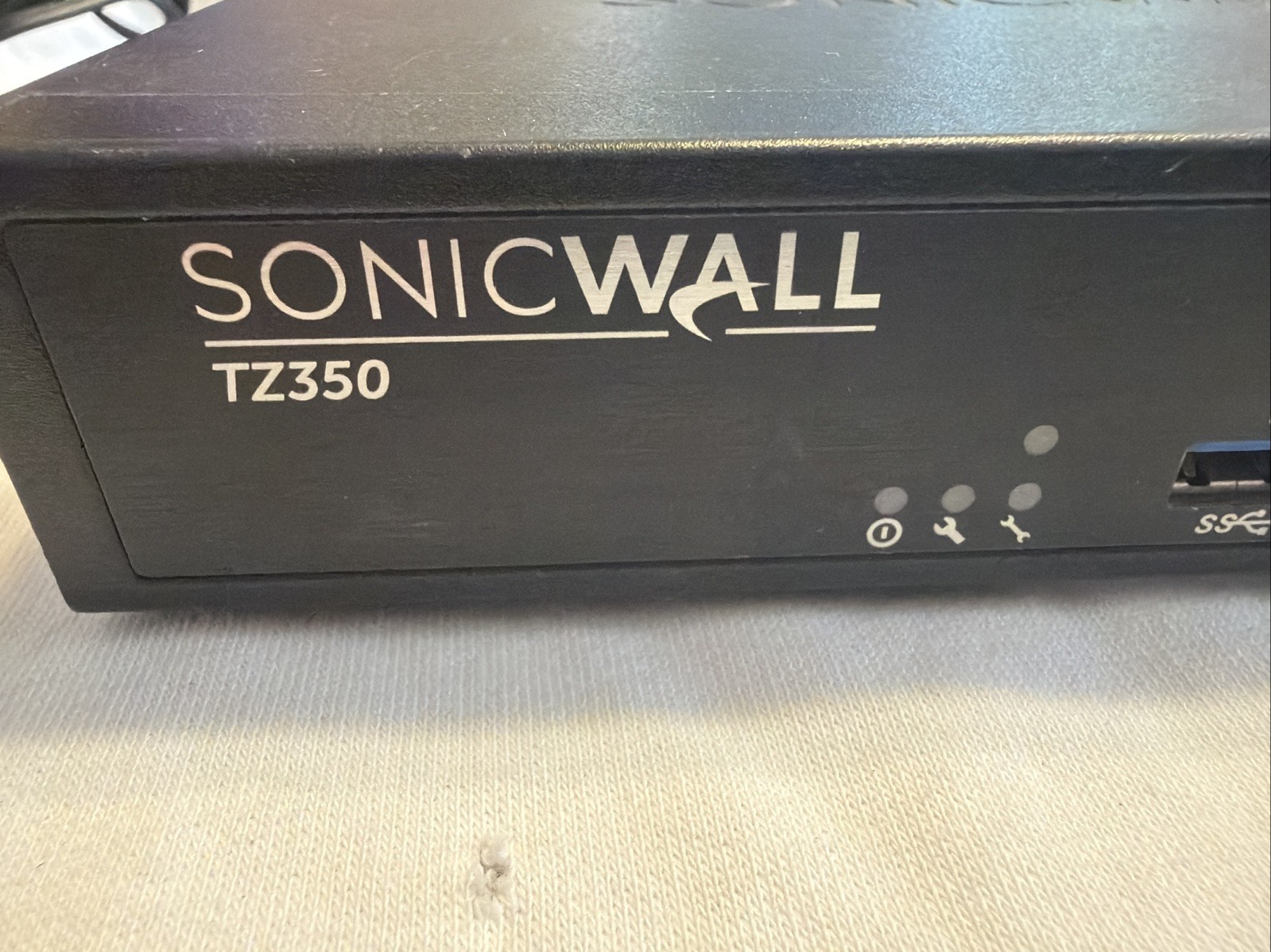 SonicWALL TZ350 Firewall Network Appliance (APL28-0B4) w/ Adapter