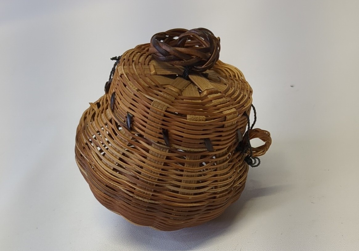 Woven Wicker Sachet Basket