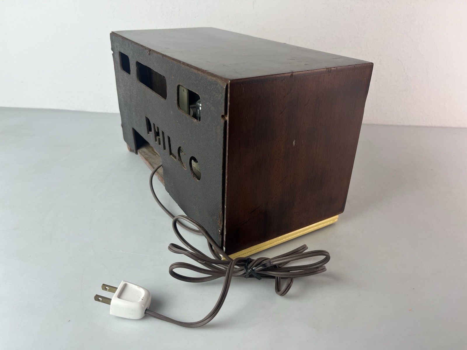 Philco 48-214 Radio