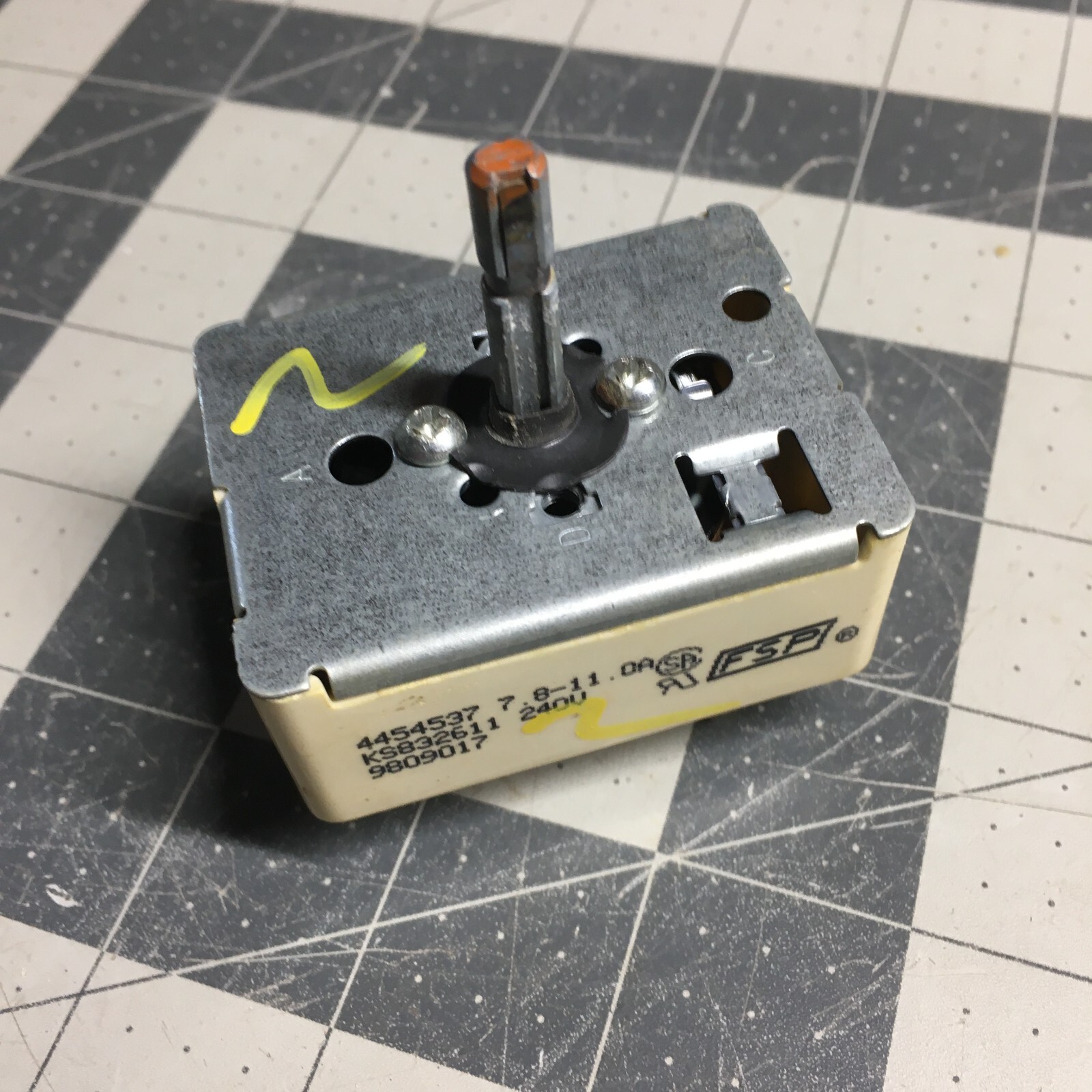 Whirlpool OEM Electric Burner Infinite Switch 4454537 - Tested