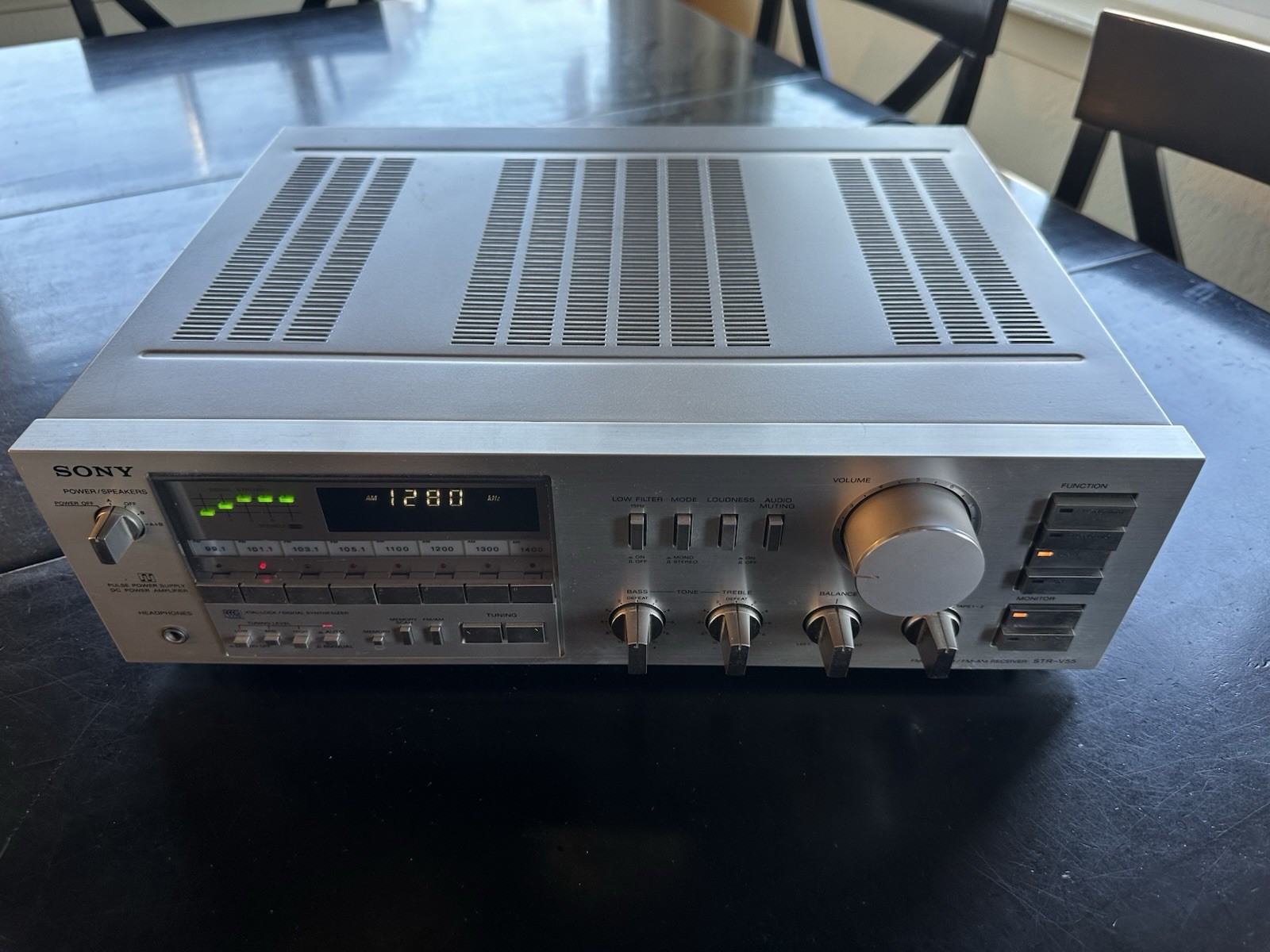 Sony STR-V55 Stereo Amplifier AM/FM Receiver - Tested Working
