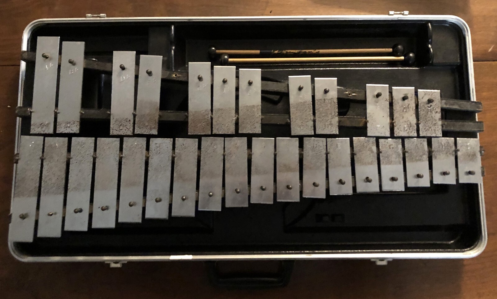 VINTAGE MUSSER 30 KEY STUDENT XYLOPHONE WITH CASE