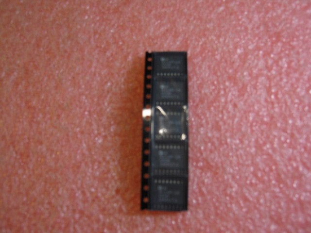 AD811AR-16 Lot of 5 NOS Pieces