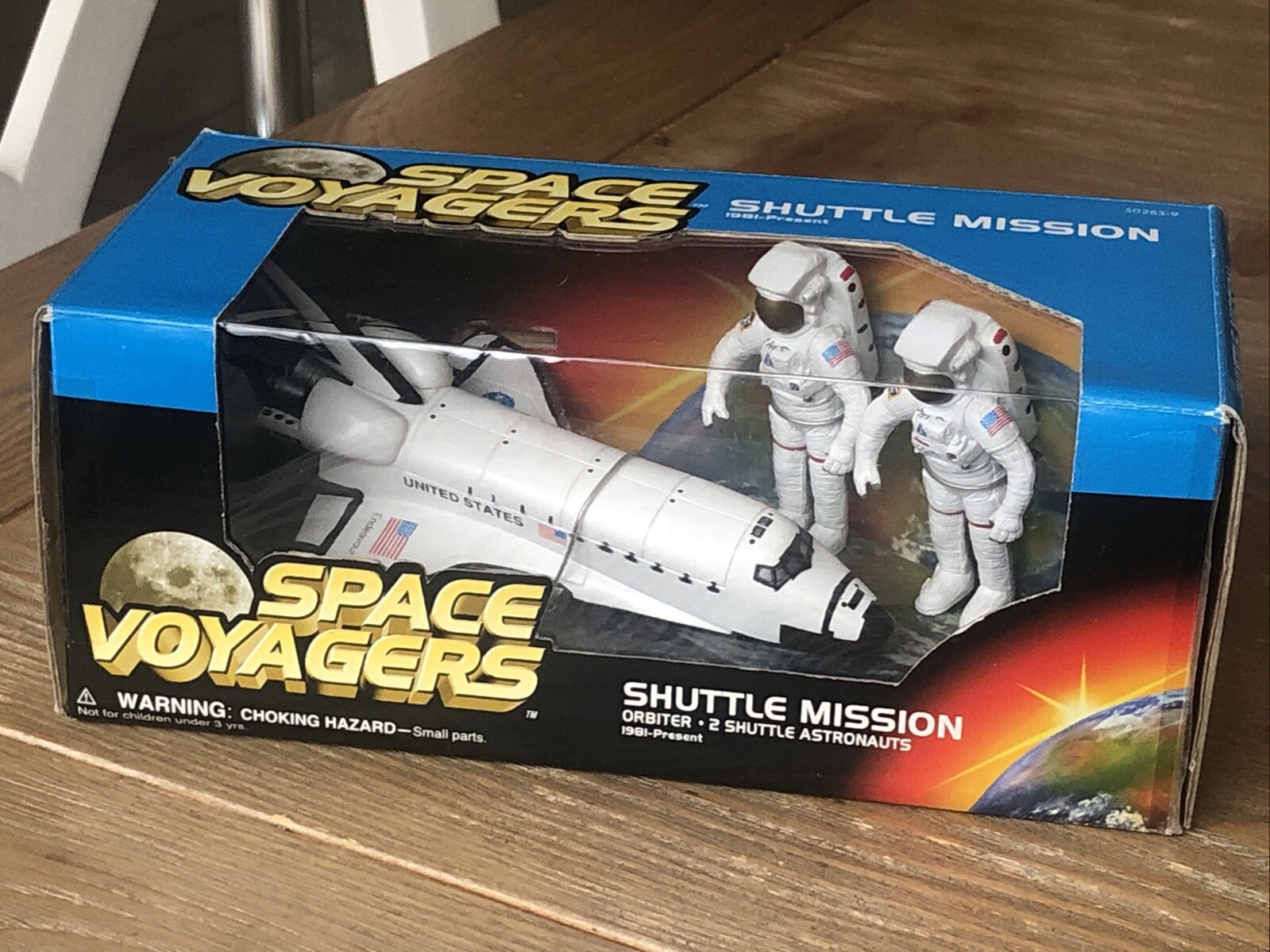 Space Voyagers Shuttle Mission Action Products 1999 Shuttle (6”) + 2 Astronauts
