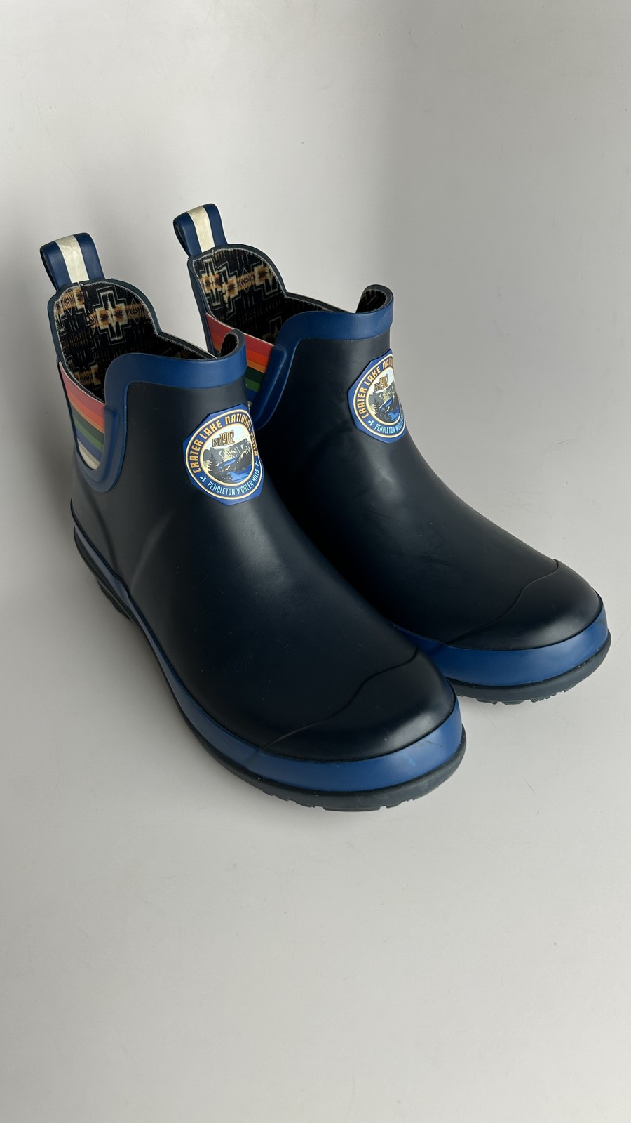 Pendleton Crater Lake National Park Shoes Size 9