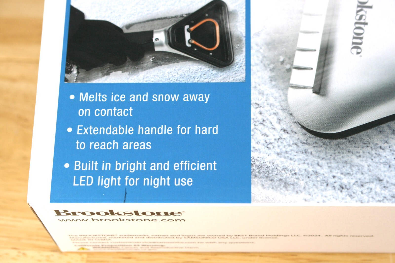 Brookstone Heated Electric Windshield Scraper with LED Light - Snow Ice ~ SEALED