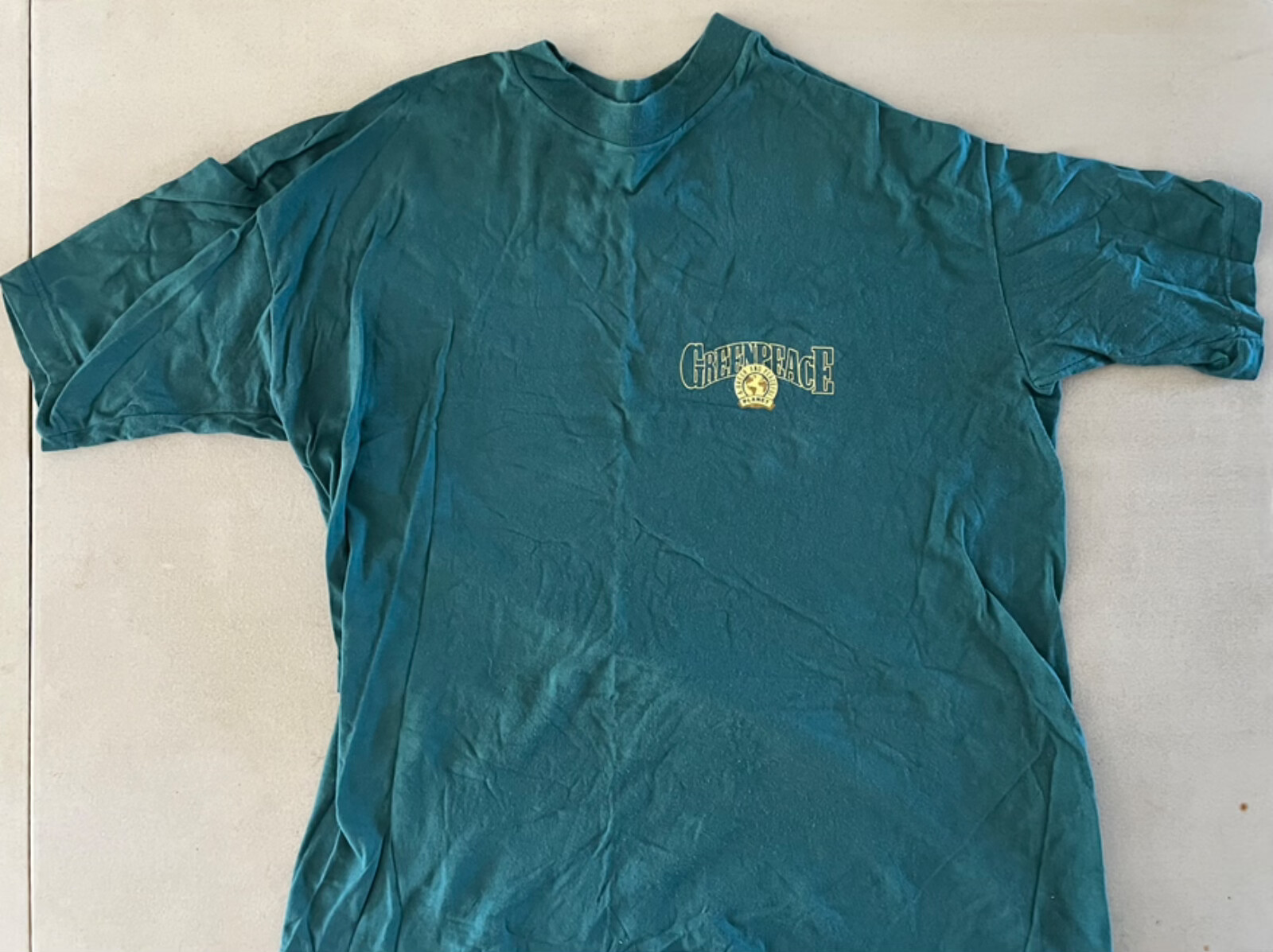 Greenpeace XL T-shirt A Green and Peaceful Planet environmental ecology cause
