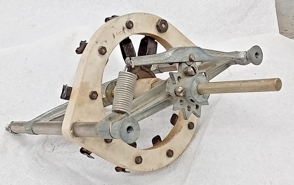 1   RADIO SWITCH #   88S - 32   CERAMIC HV RF ROTARY SWITCH