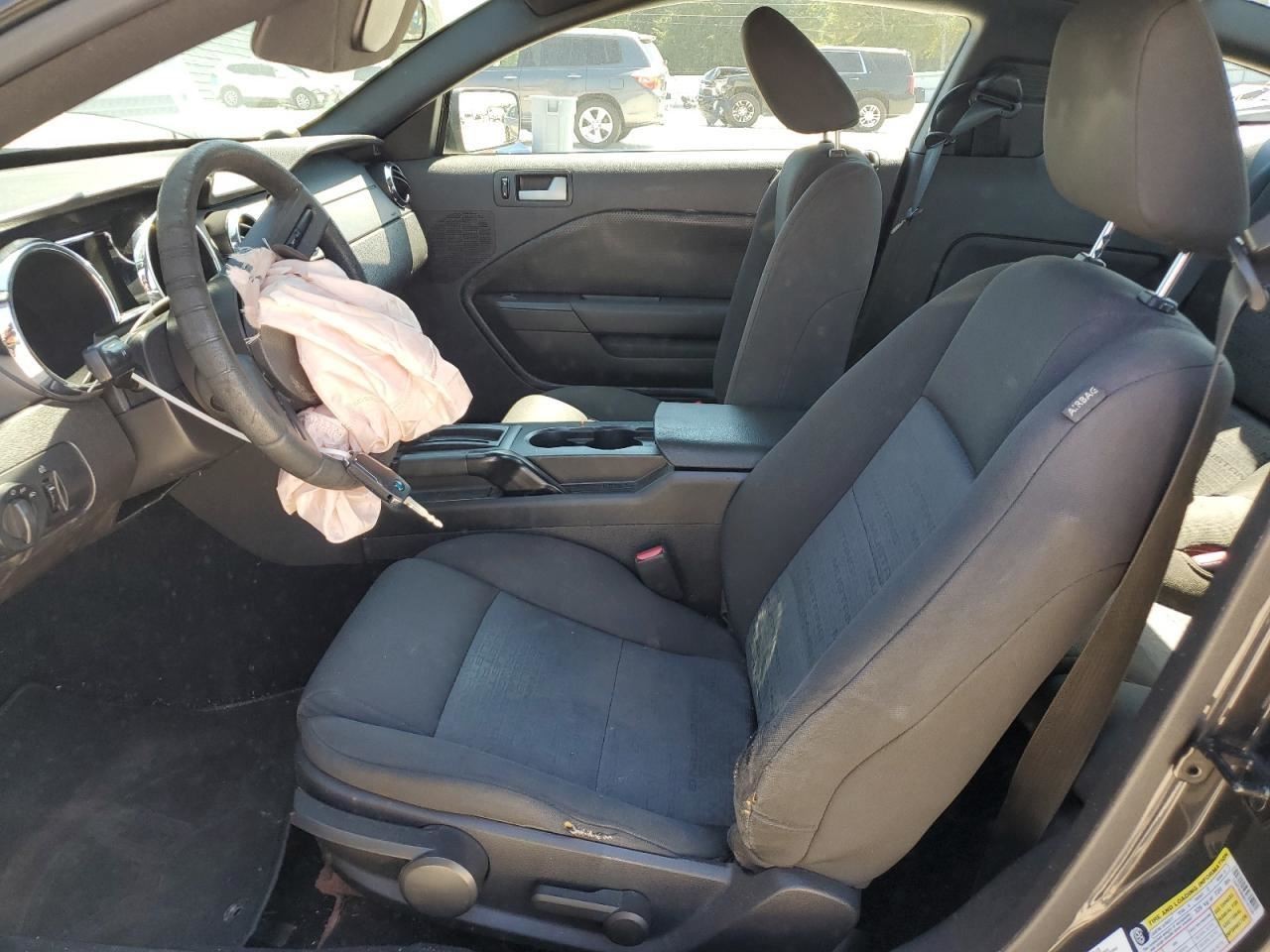 MUSTANG 2008 Glove Box 4859772