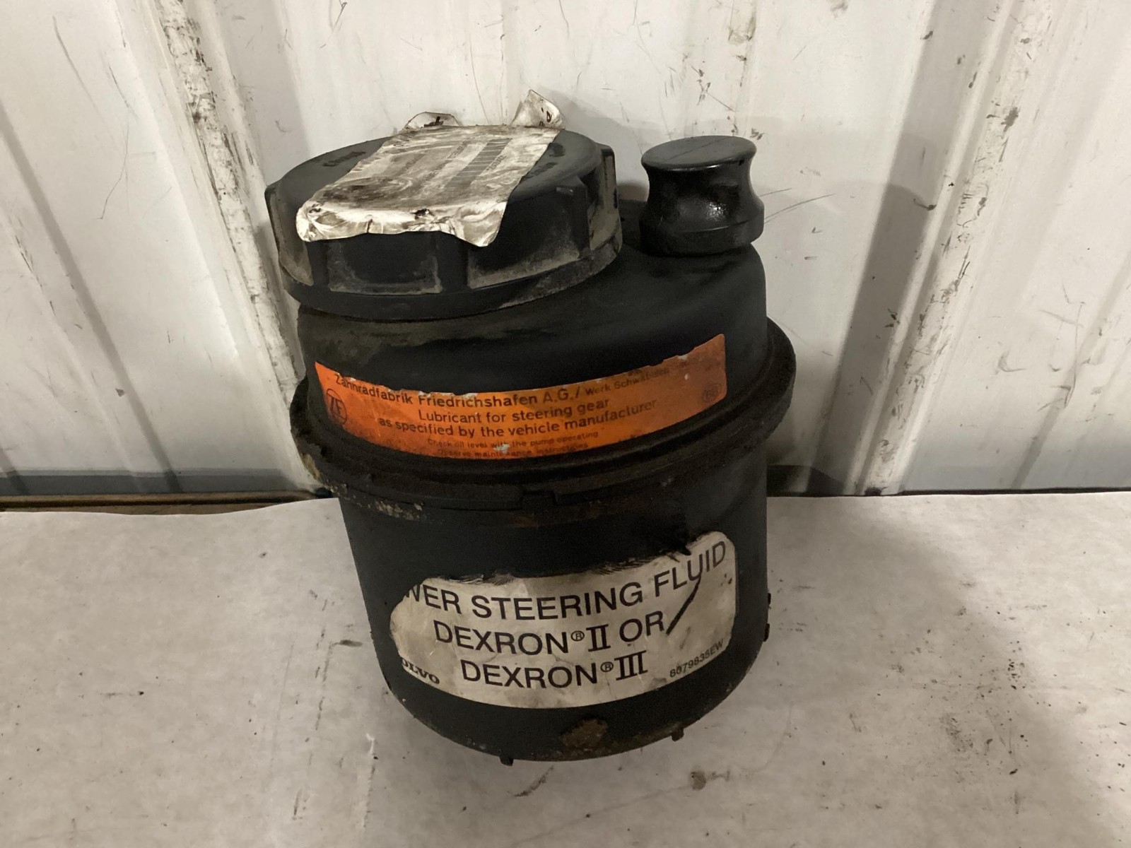 Volvo VNL Left/Driver Power Steering Reservoir - Used