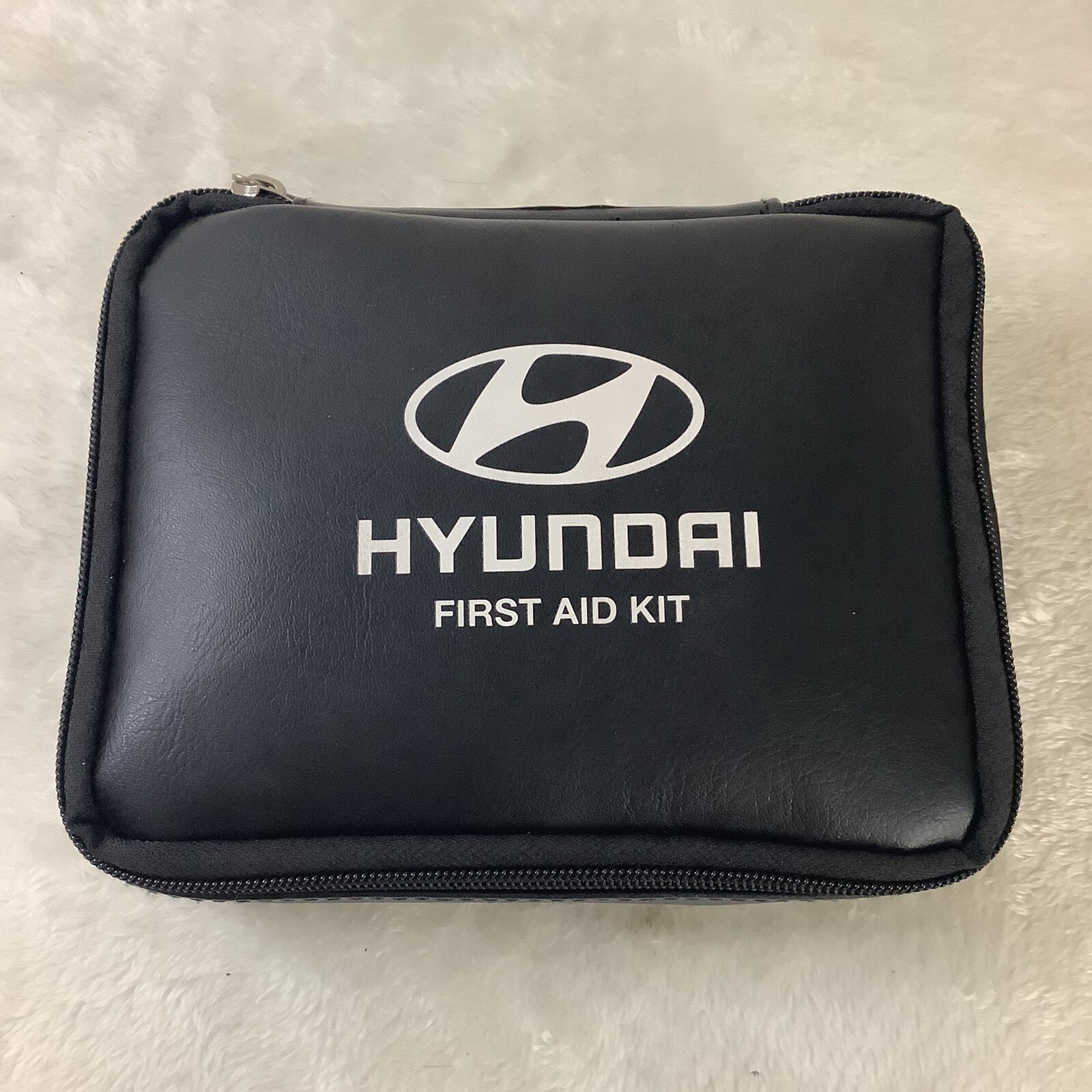 NEW OEM HYUNDAI FIRST AID KIT #00083 ADU00