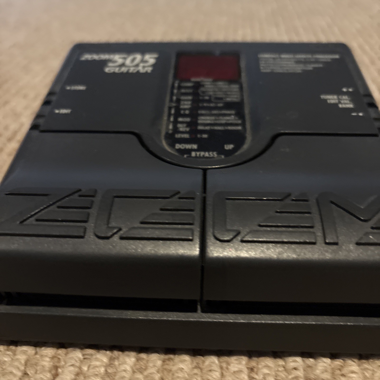 Zoom 505 Guitar Compact Multi Effects Processor Pedal No Power Supply
