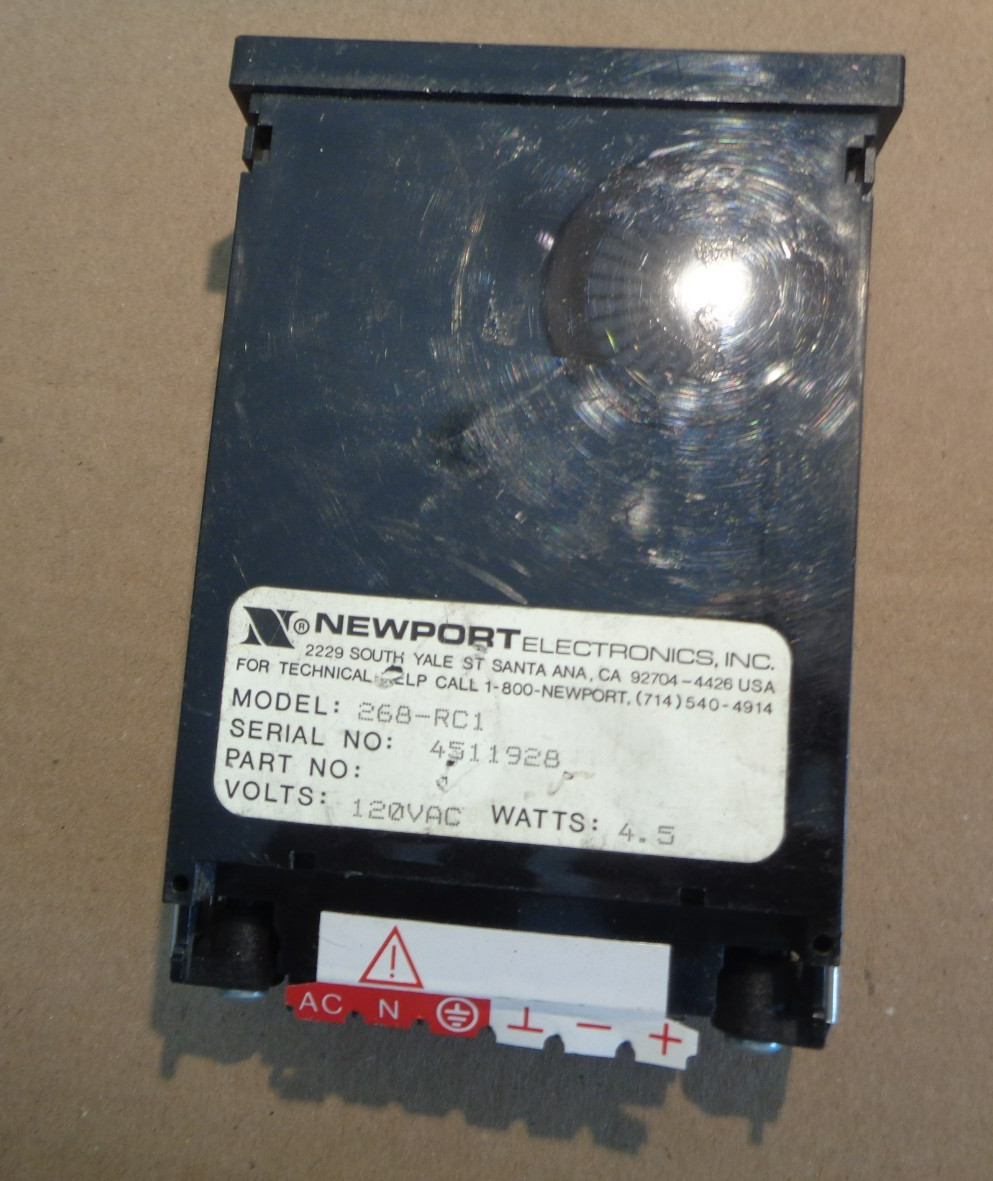 Omega 268-RC1 / Newport 268-RC1 Digital Pyrometer / Controller Deg. C, Working.