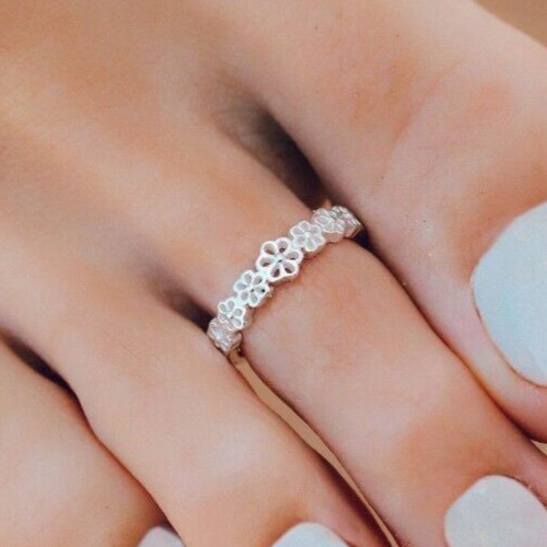 Women's Adjustable Solid Metal Daisy Flower Toe Ring White Gold Plated Silver