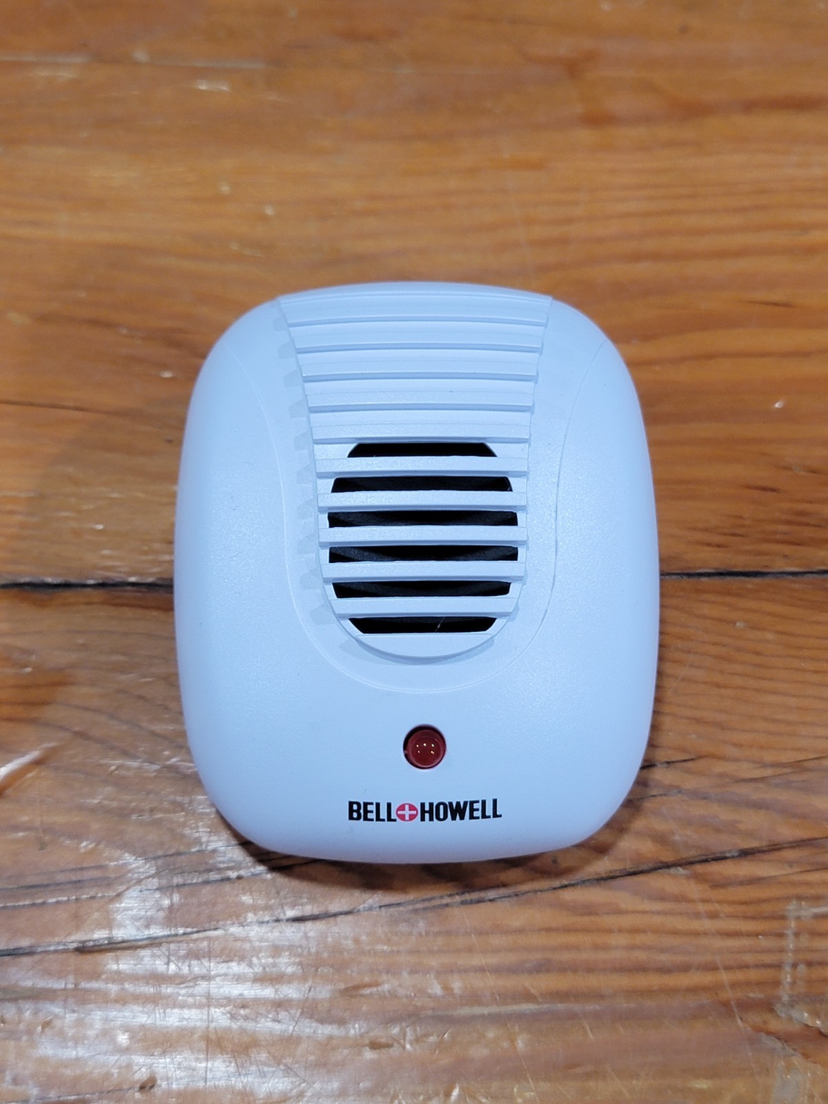 Bell & Howell White Ultrasonic Bug Pest Repeller - Home Garage